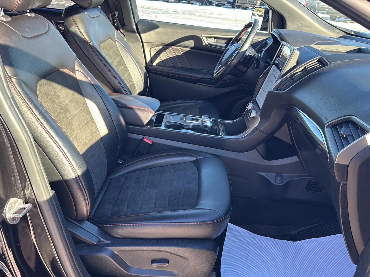 2021 Ford Edge ST Line Photo