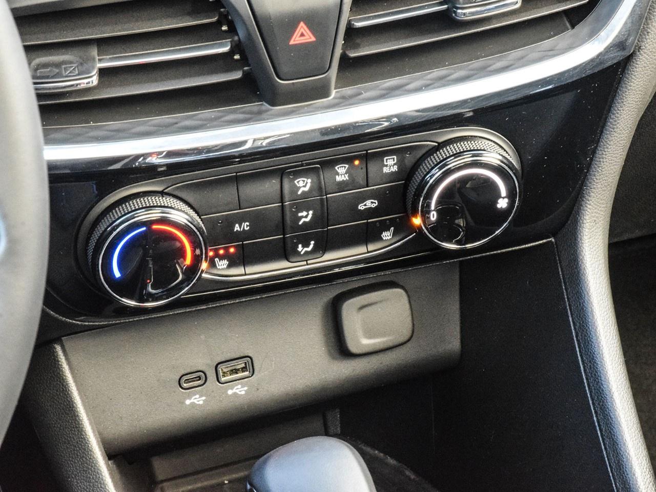 2025 Buick Encore GX Sport Touring AWD Photo