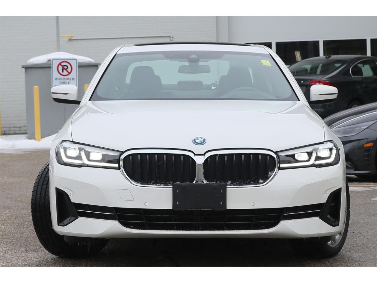 2023 BMW 530xi 530xe Plug-In-Hybrid Photo