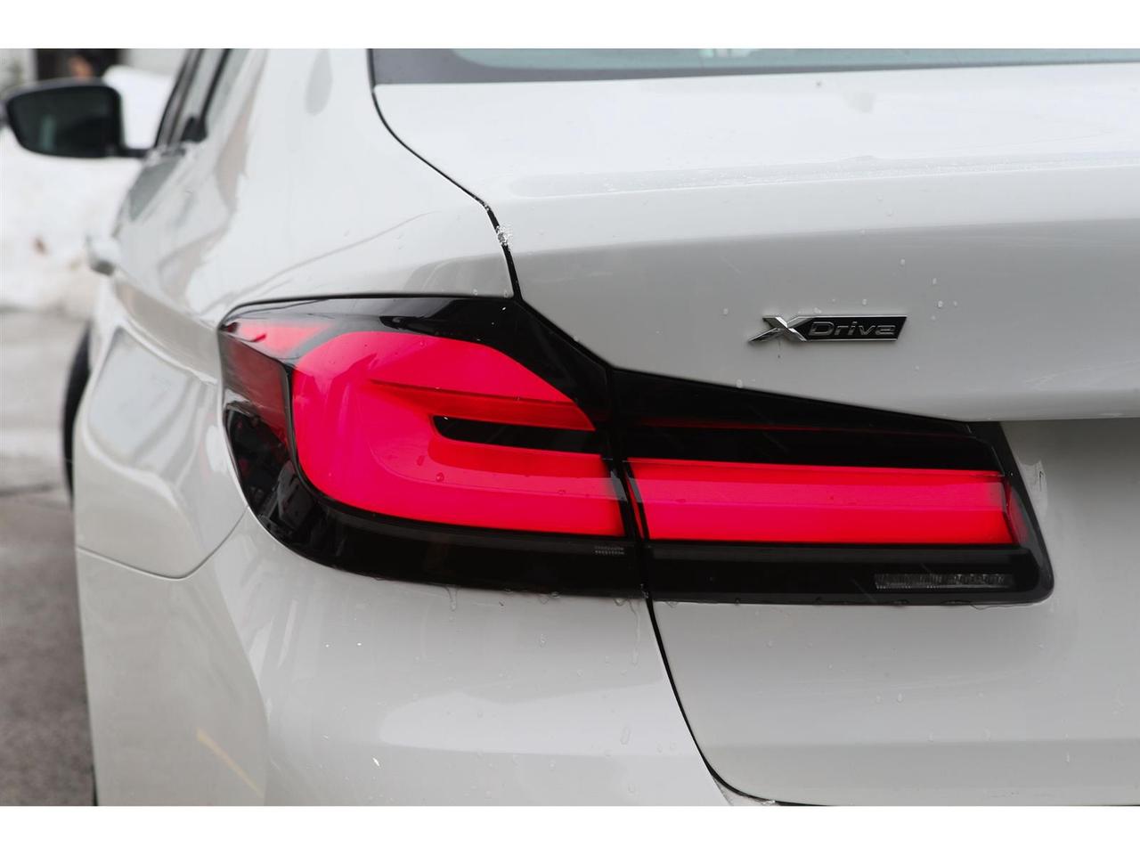 2023 BMW 530xi 530xe Plug-In-Hybrid Photo