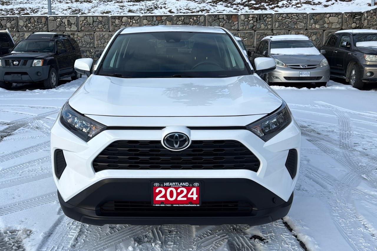 2024 Toyota RAV4 LE Photo1