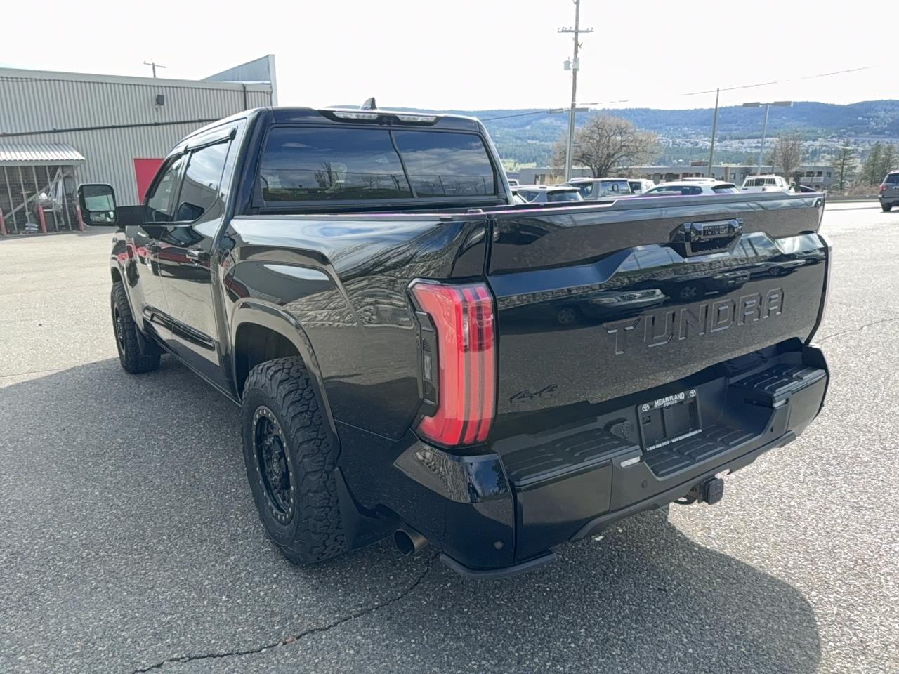 2023 Toyota Tundra Platinum Photo4