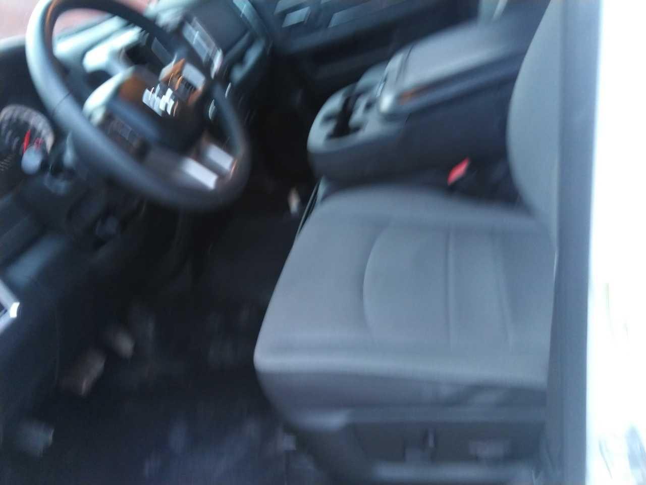 2023 RAM 1500 Classic SLT Photo3