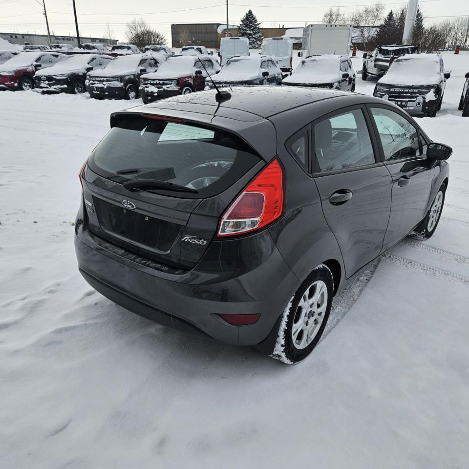 2017 Ford Fiesta SE HATCH, MANUAL, AS TRADED Photo4