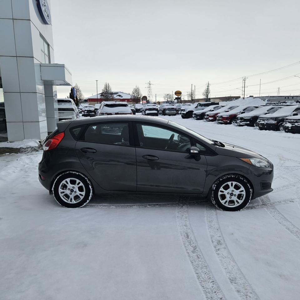 2017 Ford Fiesta SE HATCH, MANUAL, AS TRADED Photo3