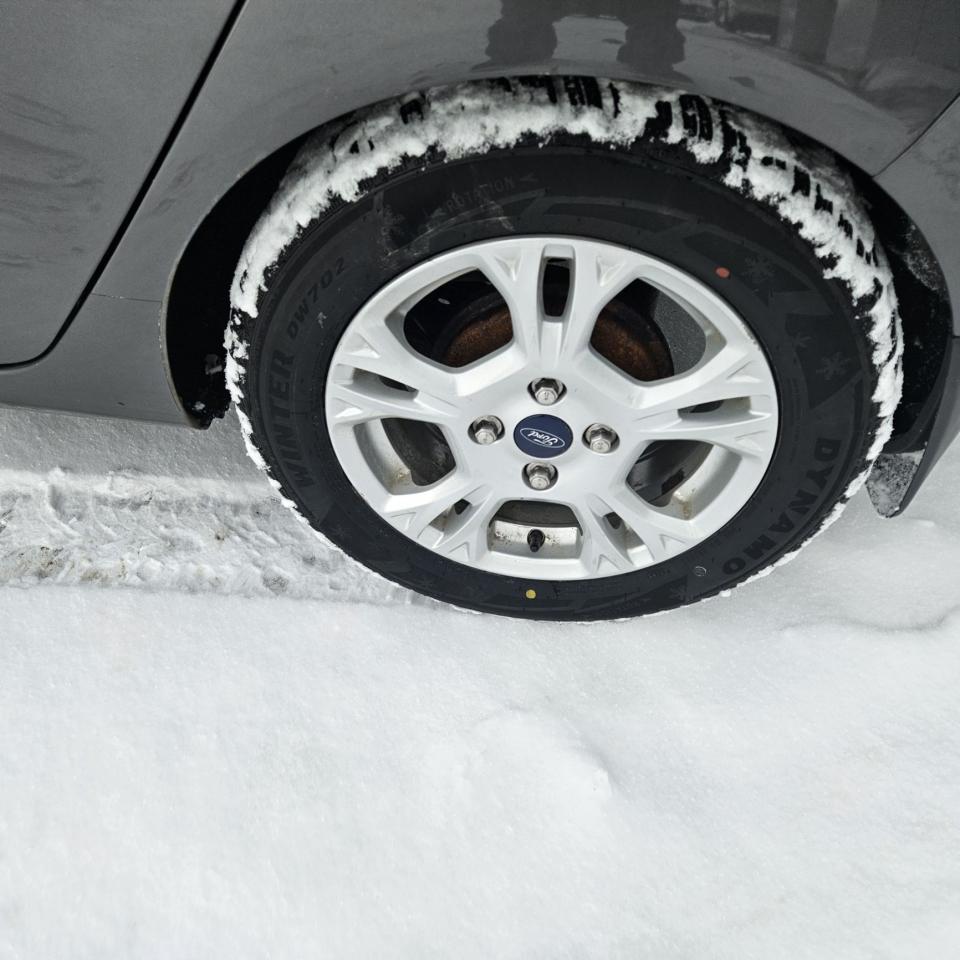 2017 Ford Fiesta SE HATCH, MANUAL, AS TRADED Photo