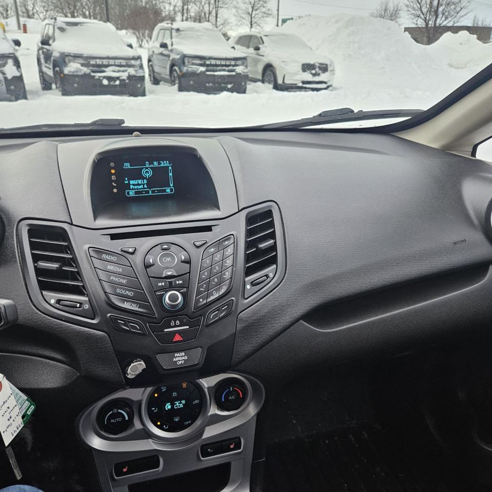 2017 Ford Fiesta SE HATCH, MANUAL, AS TRADED Photo