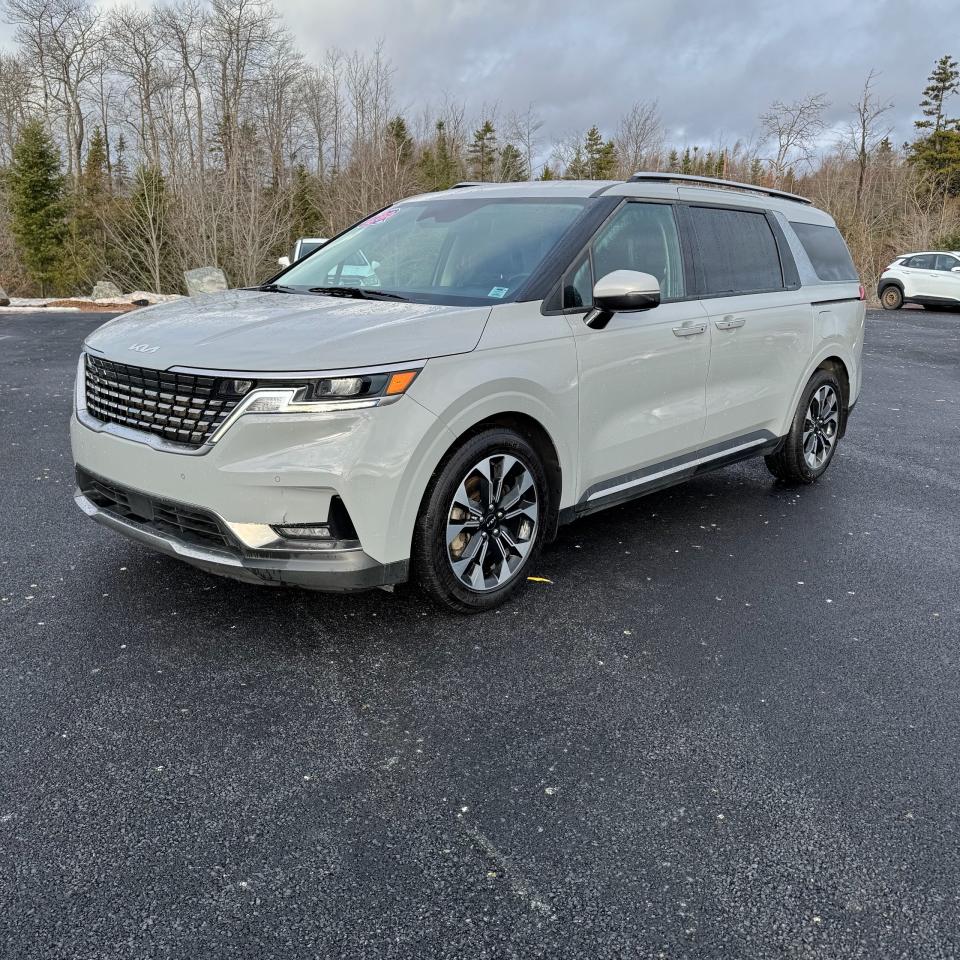 2024 Kia Carnival EX