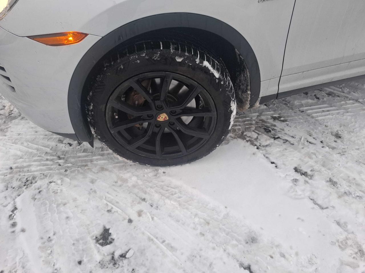 2013 Porsche Cayenne AWD 4DR DIESEL Photo