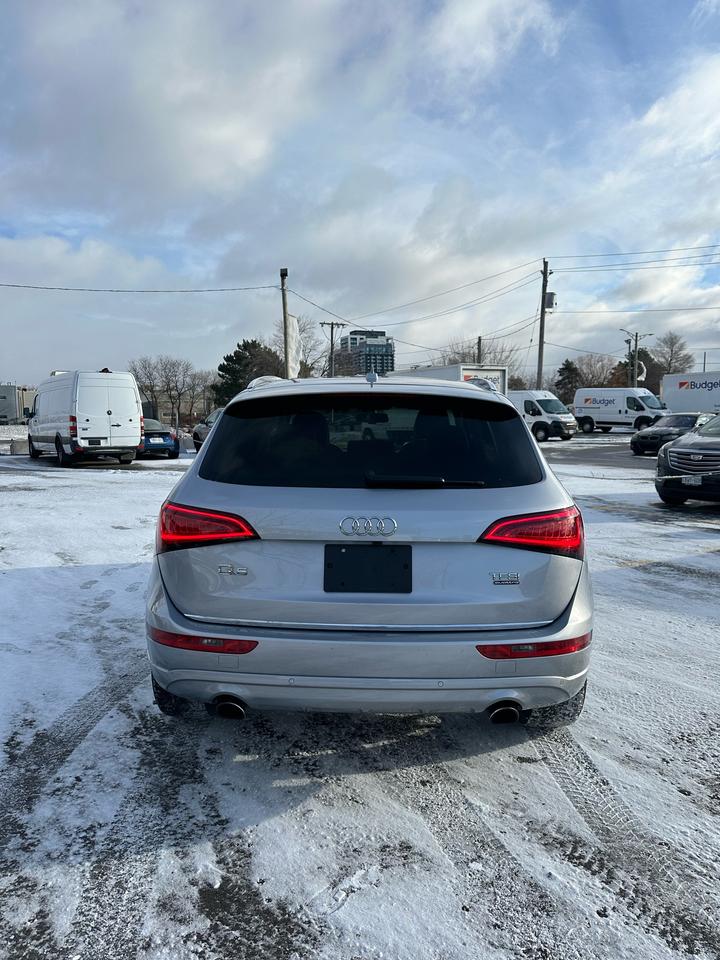 2017 Audi Q5 2.0T Technik Photo