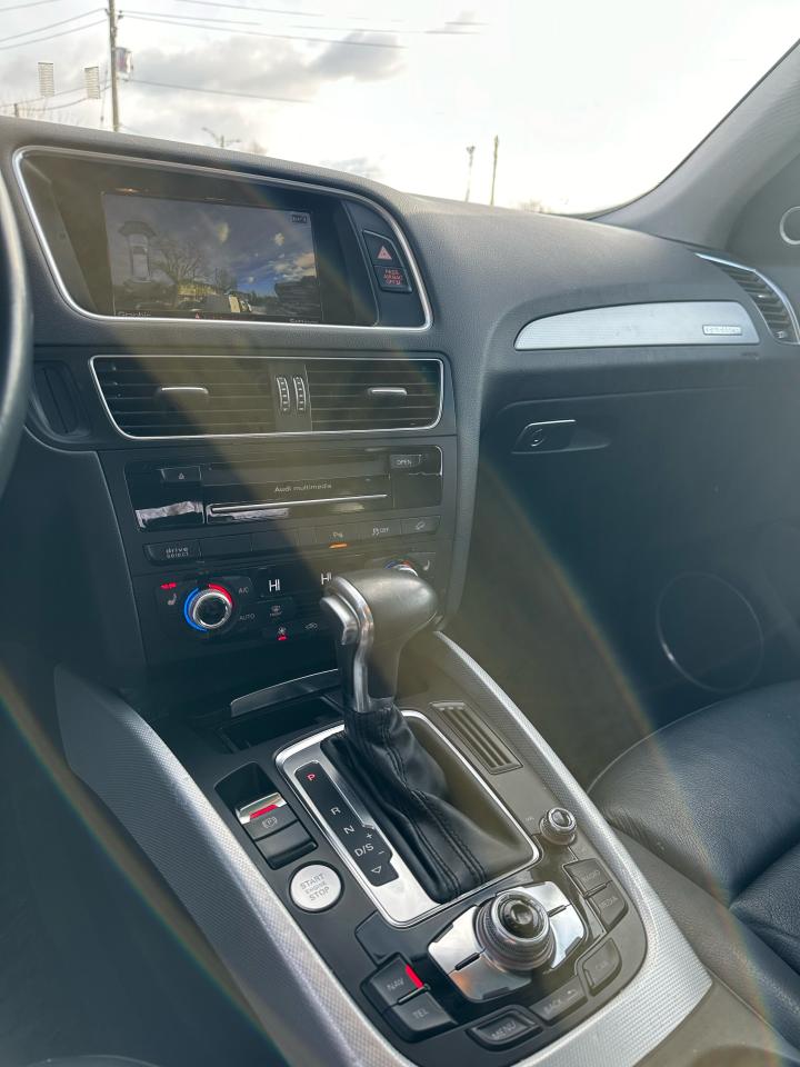 2017 Audi Q5 2.0T Technik Photo