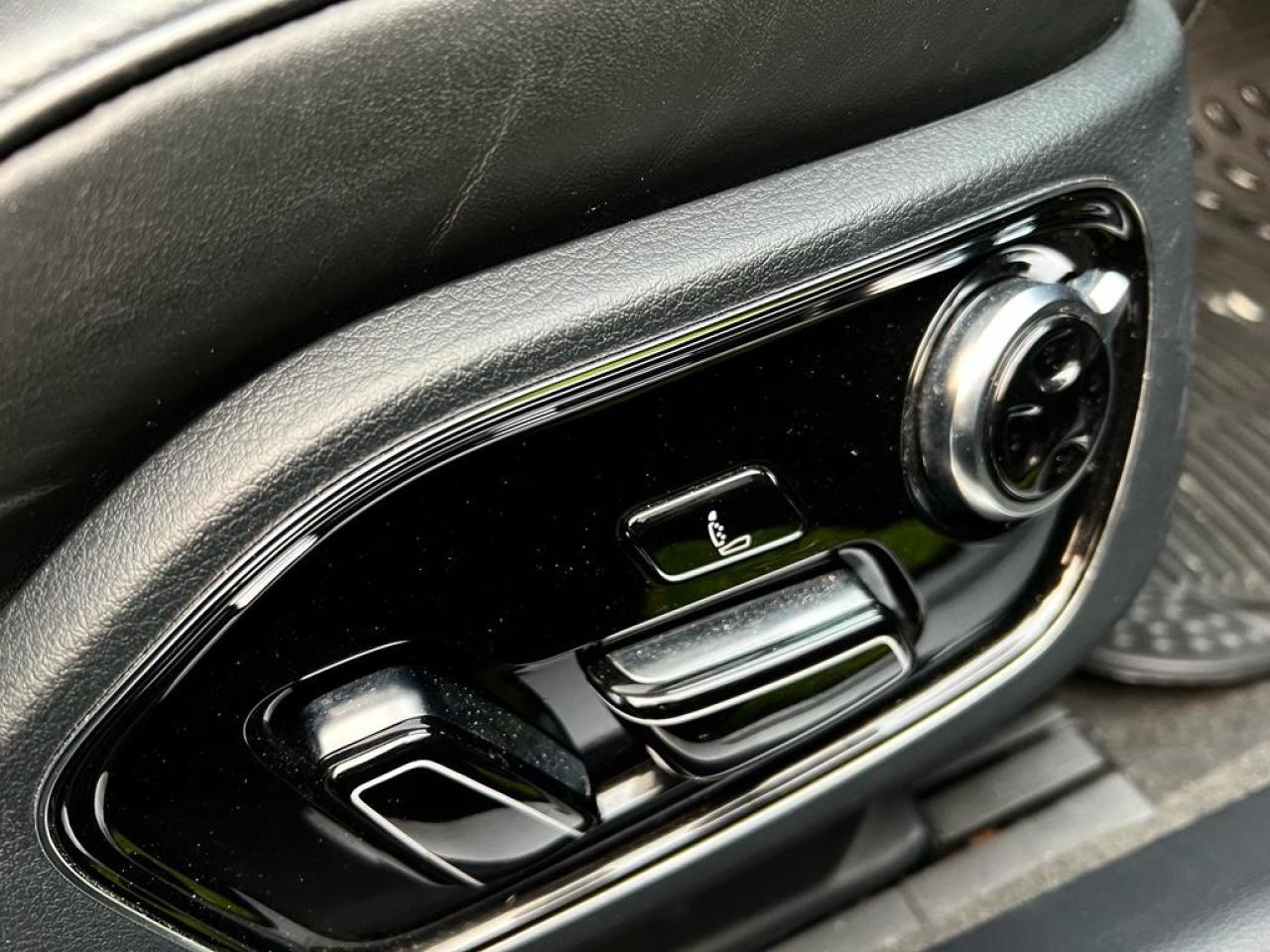 2011 Audi A8 Quattro Premium Photo