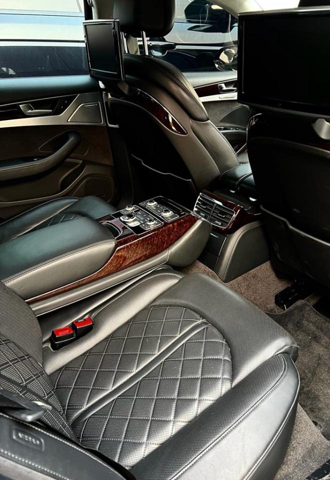 2011 Audi A8 Quattro Premium Photo