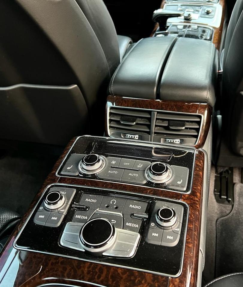 2011 Audi A8 Quattro Premium Photo