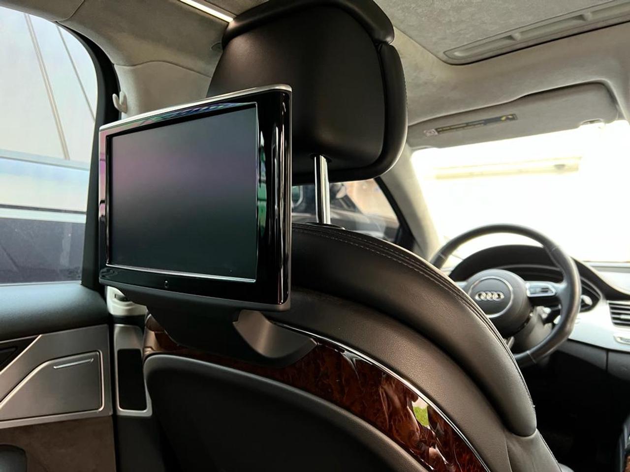 2011 Audi A8 Quattro Premium Photo