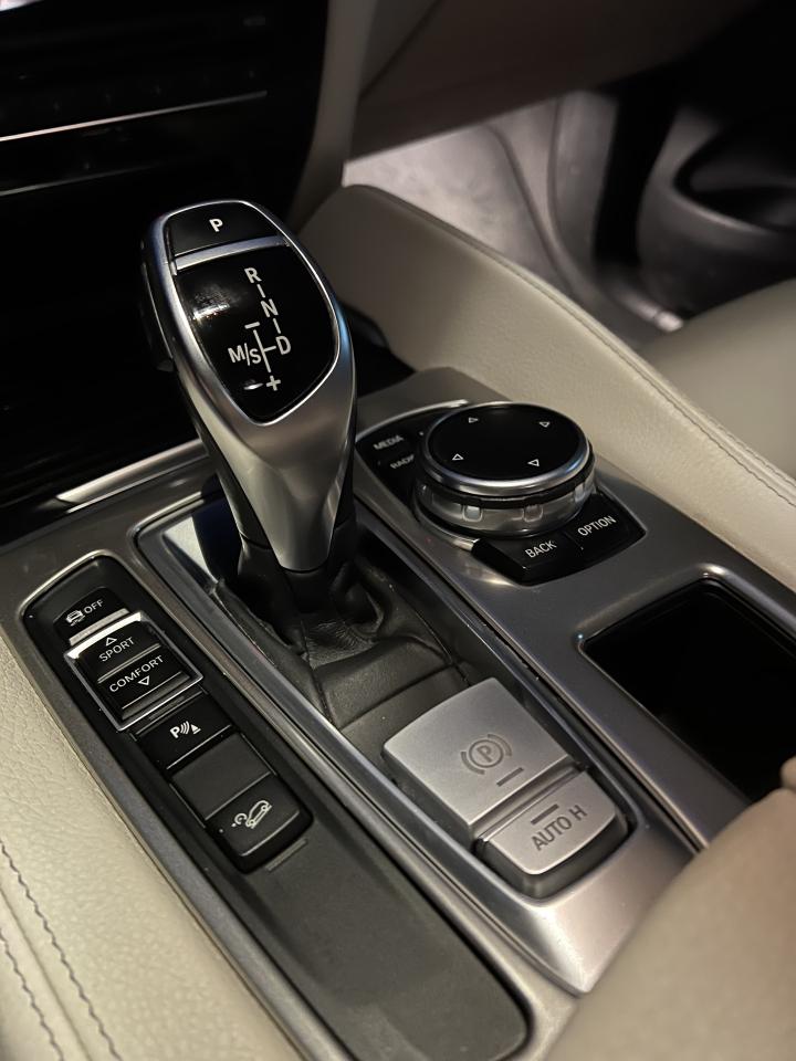 2016 BMW X6 xDrive 35i TwinPower Turbo Photo