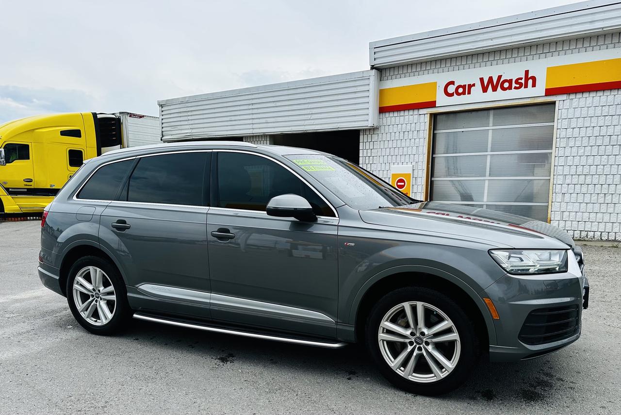 2017 Audi Q7 Progressiv S-Line Photo