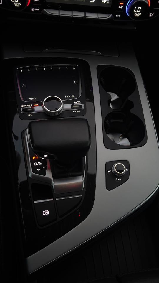 2017 Audi Q7 Progressiv S-Line Photo