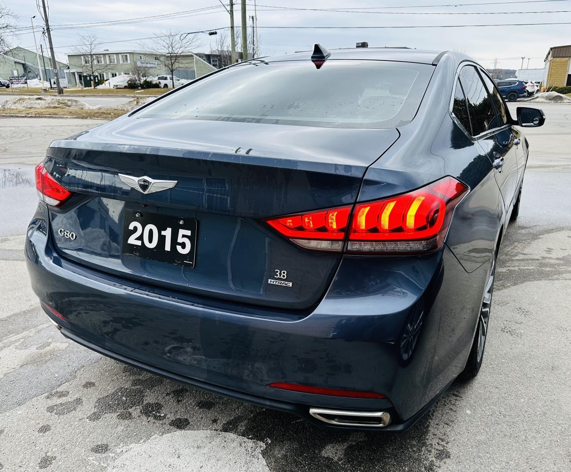 2015 Hyundai Genesis 3.8 Premium AWD Photo