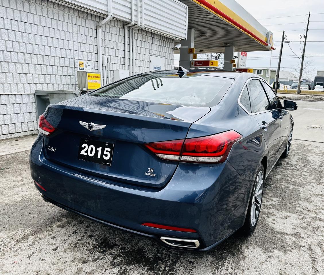 2015 Hyundai Genesis 3.8 Premium AWD Photo