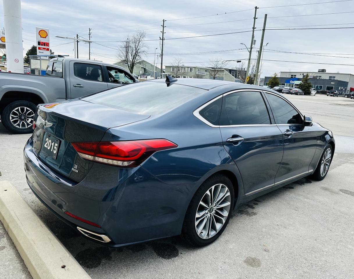 2015 Hyundai Genesis 3.8 Premium AWD Photo