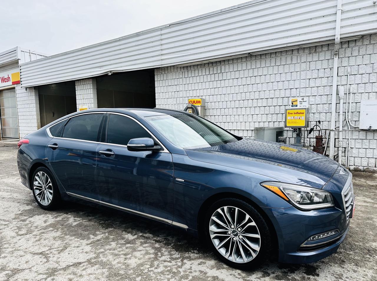 2015 Hyundai Genesis 3.8 Premium AWD Photo