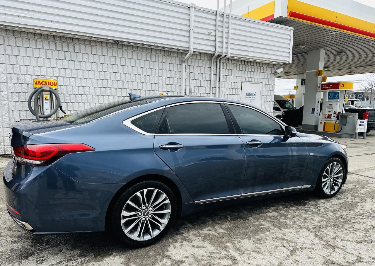 2015 Hyundai Genesis 3.8 Premium AWD Photo