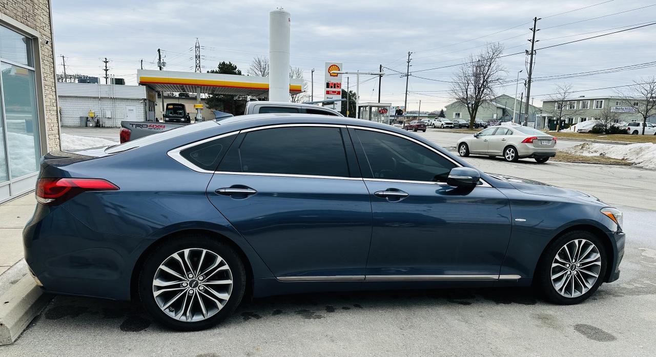 2015 Hyundai Genesis 3.8 Premium AWD Photo