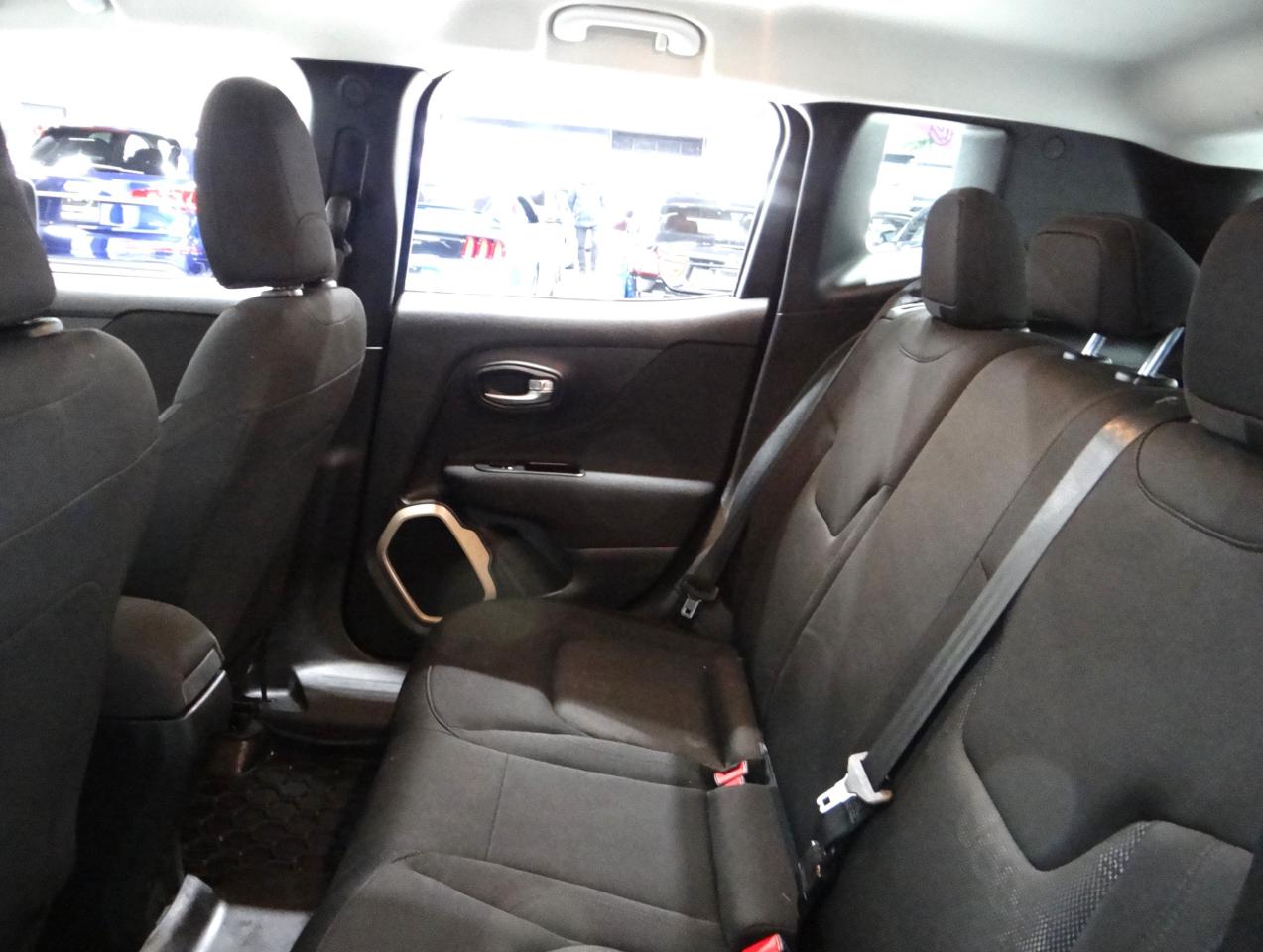 2015 Jeep Renegade Sport Photo