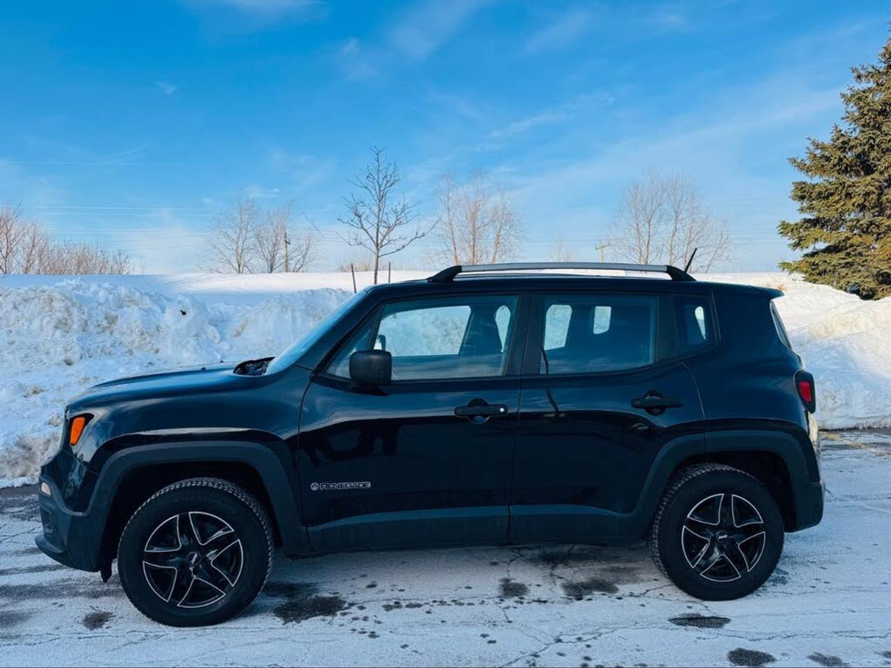 2015 Jeep Renegade Sport Photo3