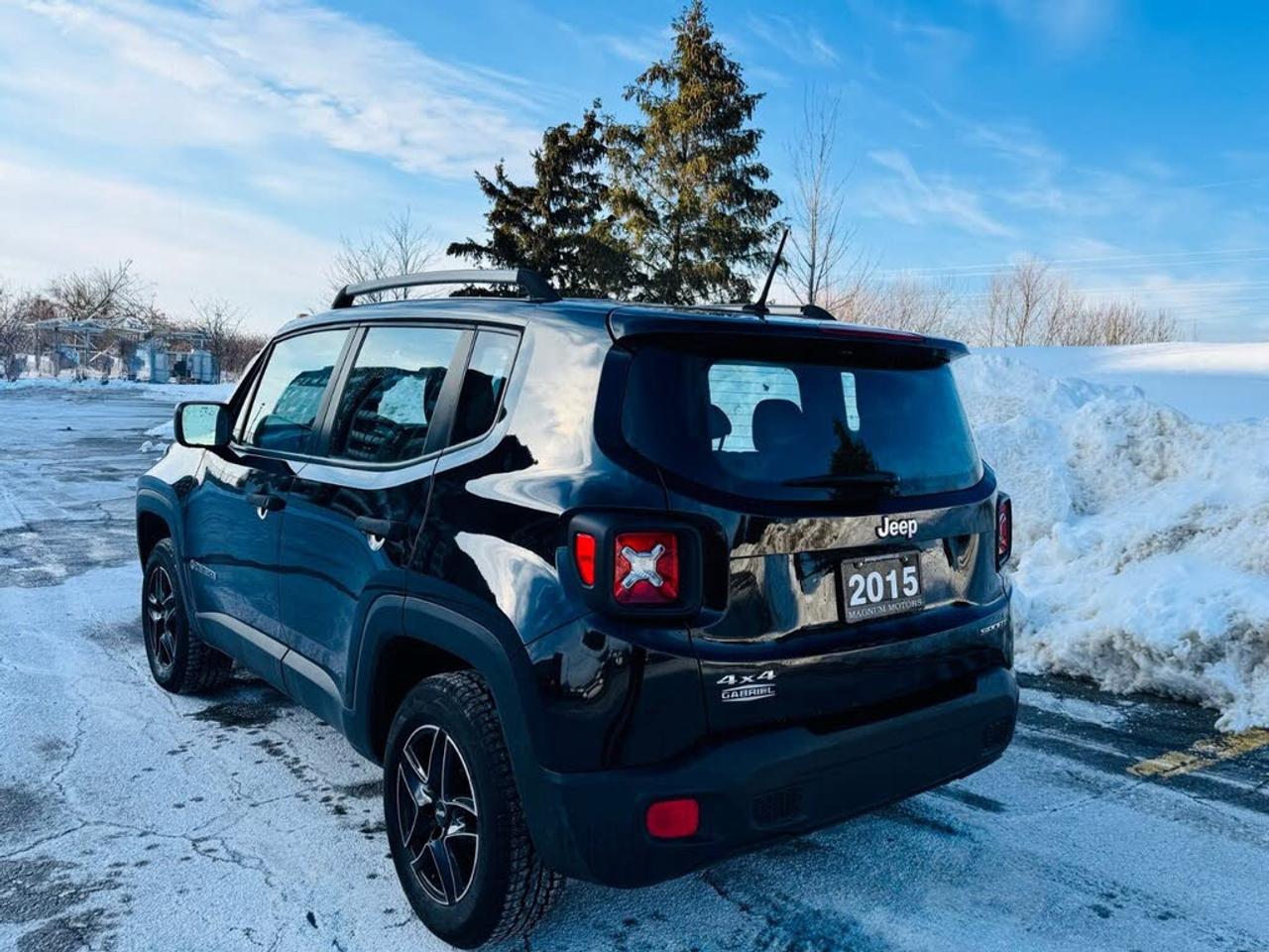 2015 Jeep Renegade Sport Photo