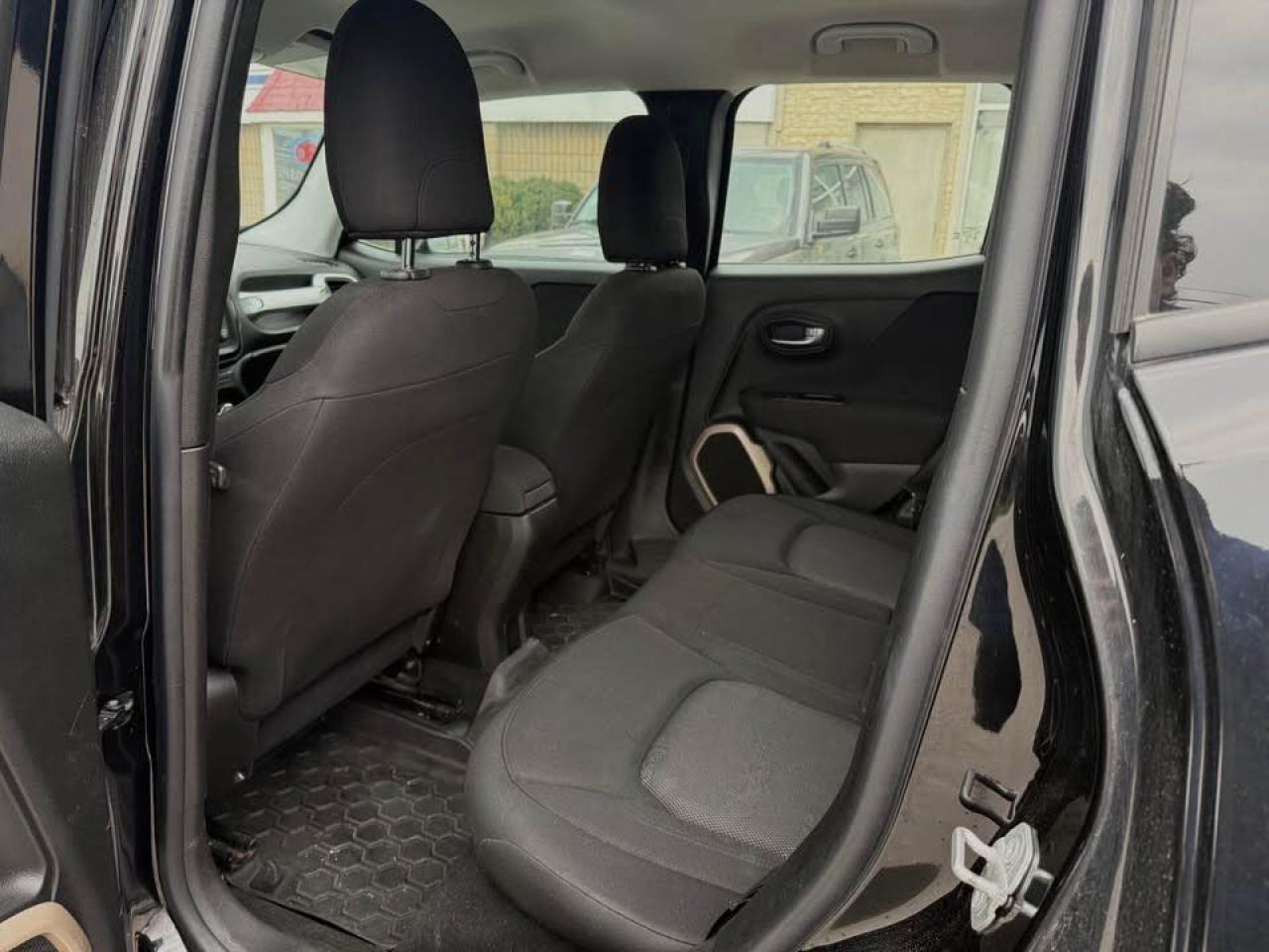 2015 Jeep Renegade Sport Photo