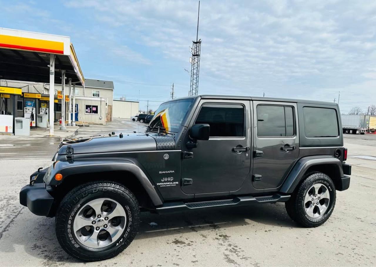 2016 Jeep Wrangler Unlimited Sahara Photo4