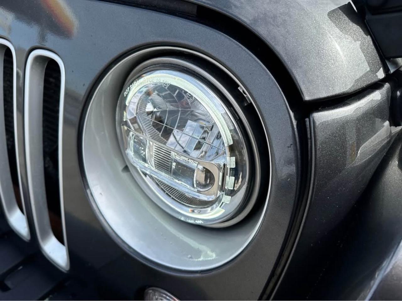 2016 Jeep Wrangler Unlimited Sahara Photo