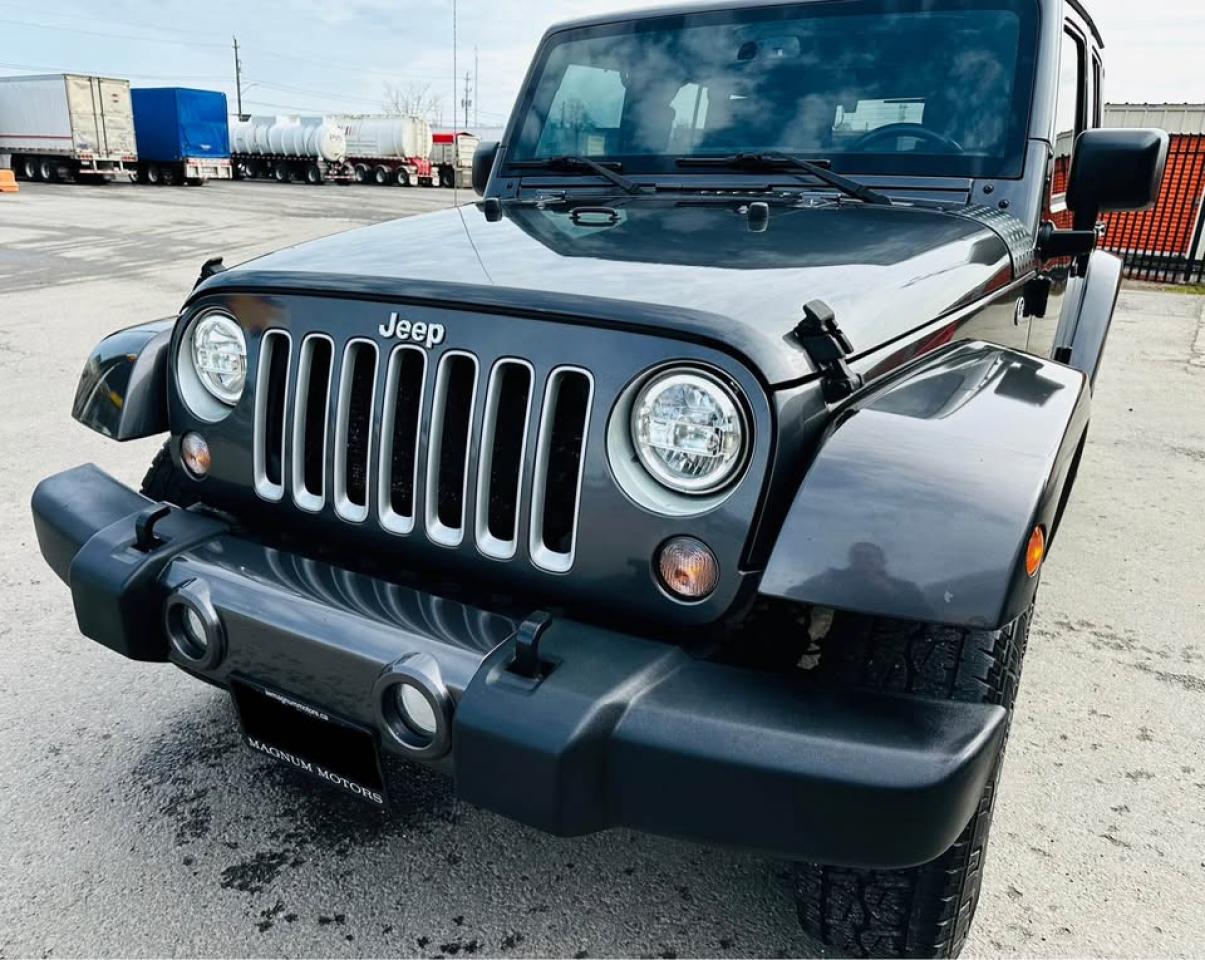 2016 Jeep Wrangler Unlimited Sahara Photo