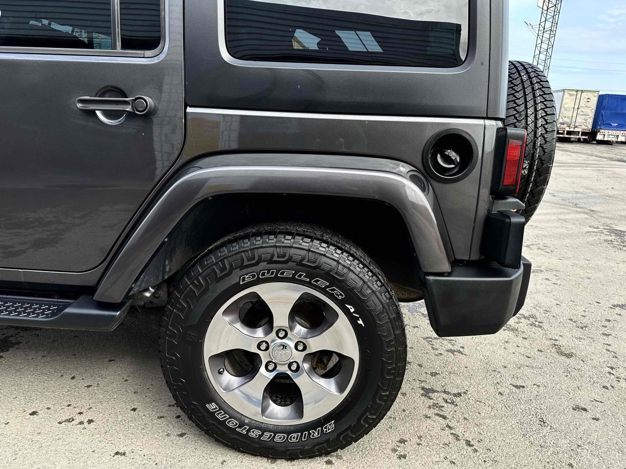 2016 Jeep Wrangler Unlimited Sahara Photo