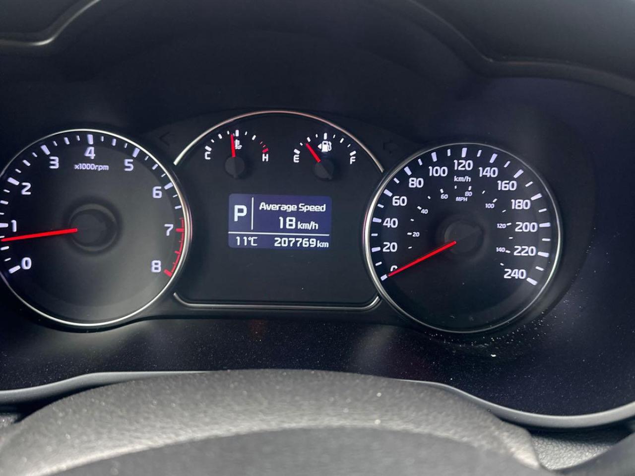 2014 Kia Rondo LX Photo