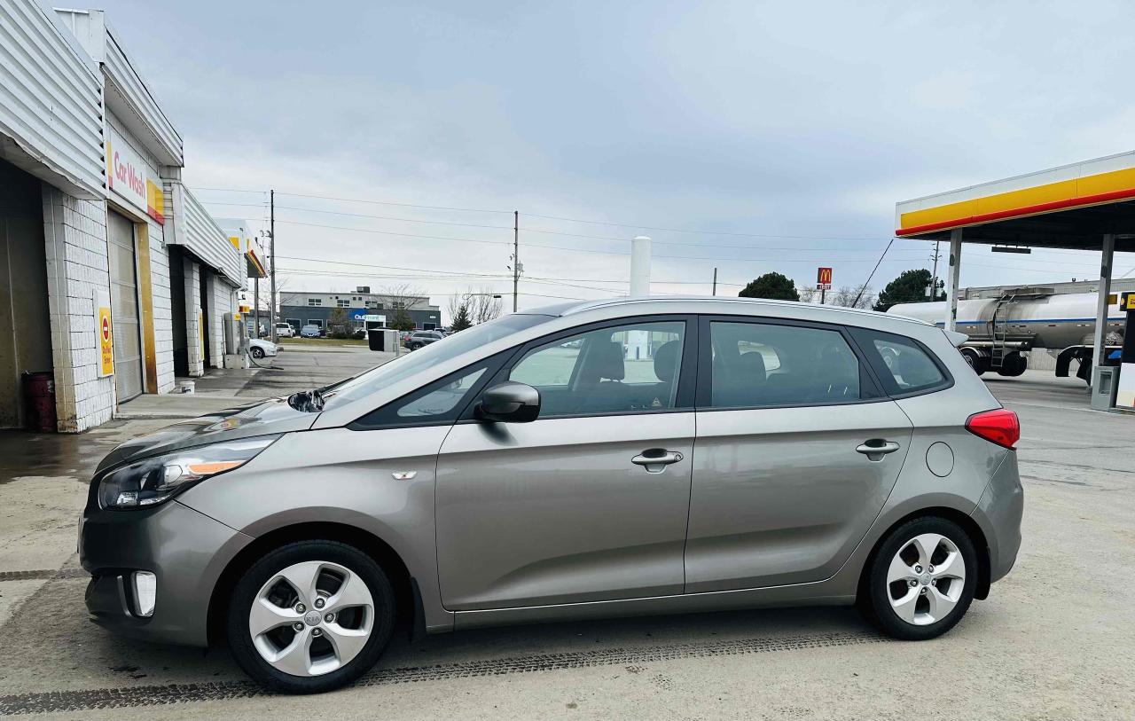 2014 Kia Rondo LX Photo