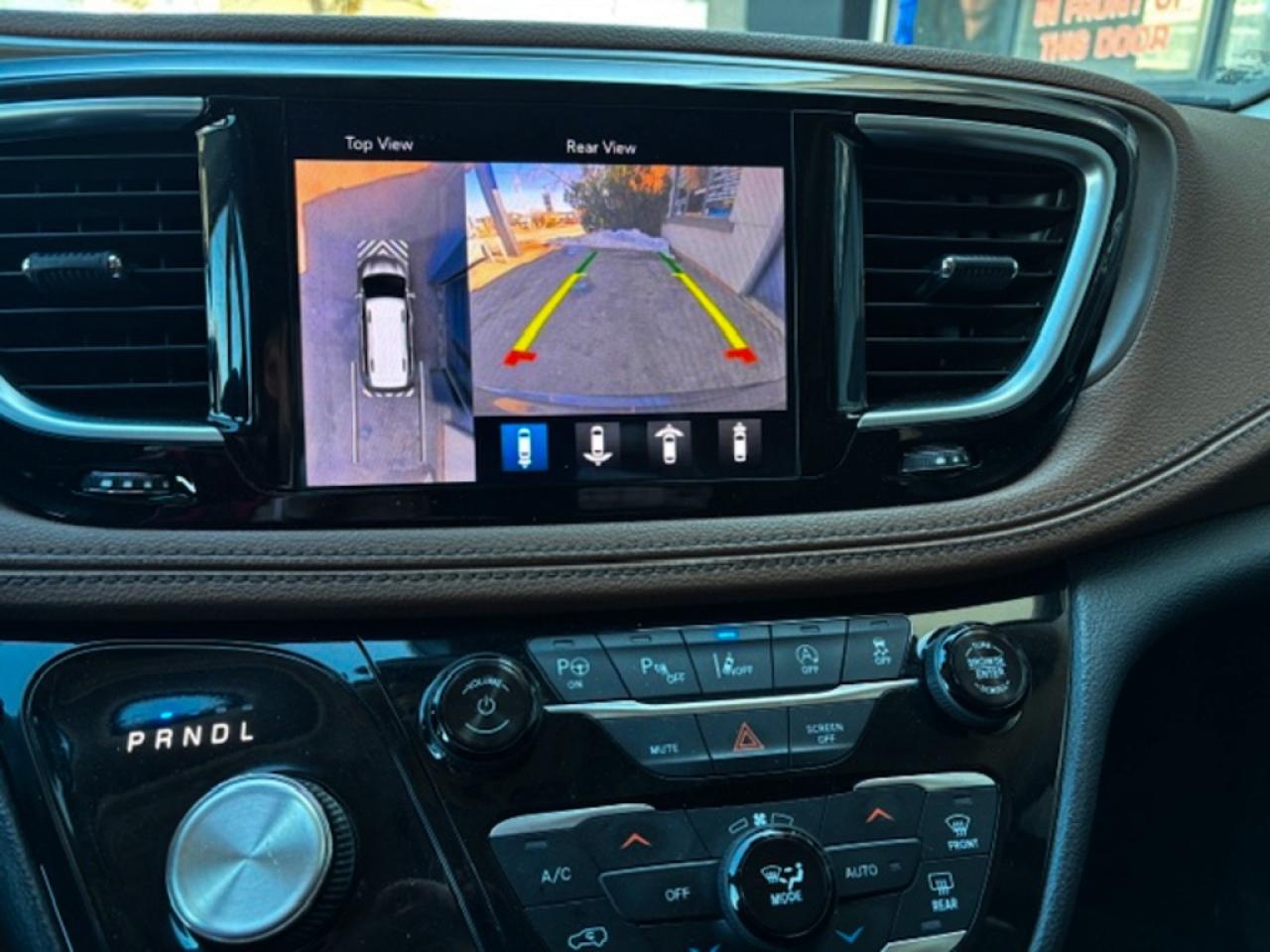 2018 Chrysler Pacifica Limited Photo