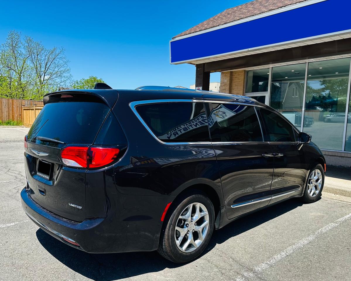 2018 Chrysler Pacifica Limited Photo