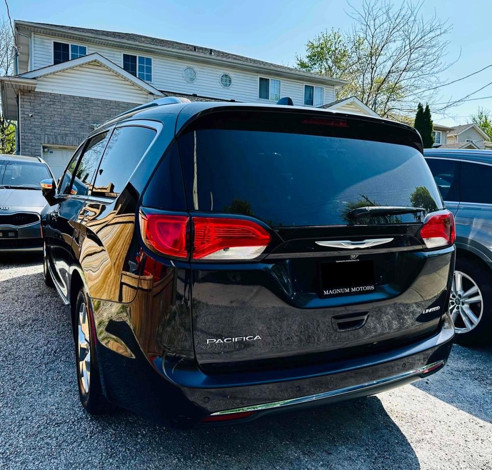 2018 Chrysler Pacifica Limited Photo