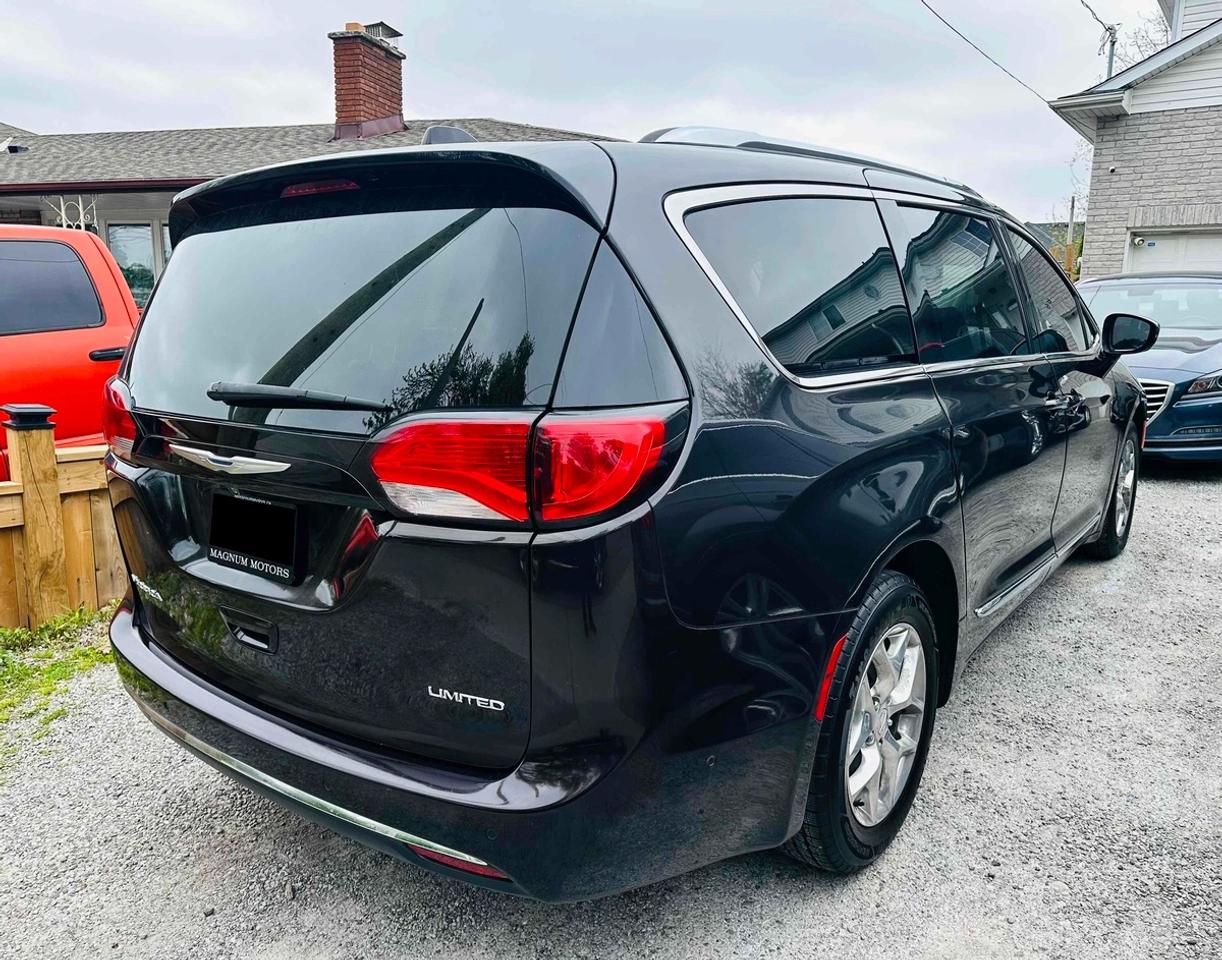 2018 Chrysler Pacifica Limited Photo