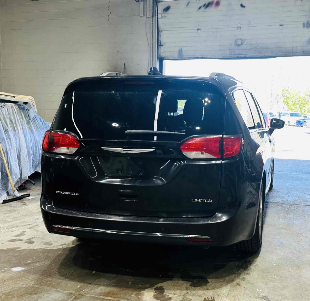 2018 Chrysler Pacifica Limited Photo