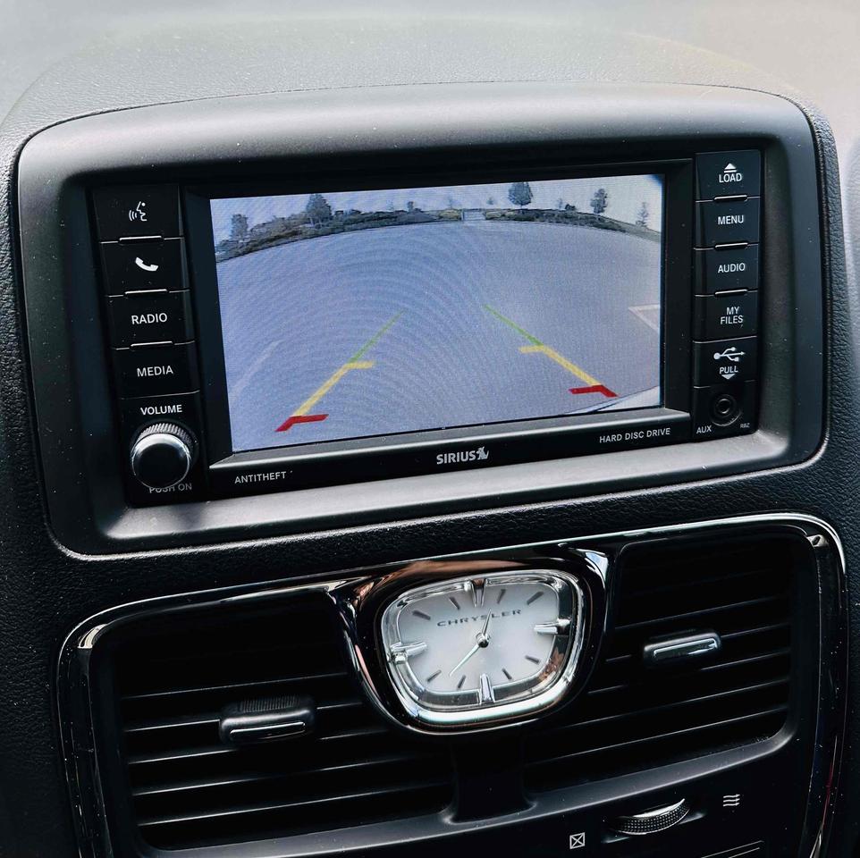 2014 Chrysler Town & Country TOURING Photo