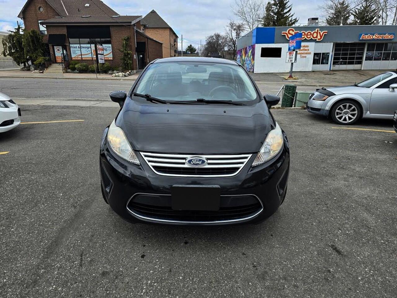 2012 Ford Fiesta SE Photo