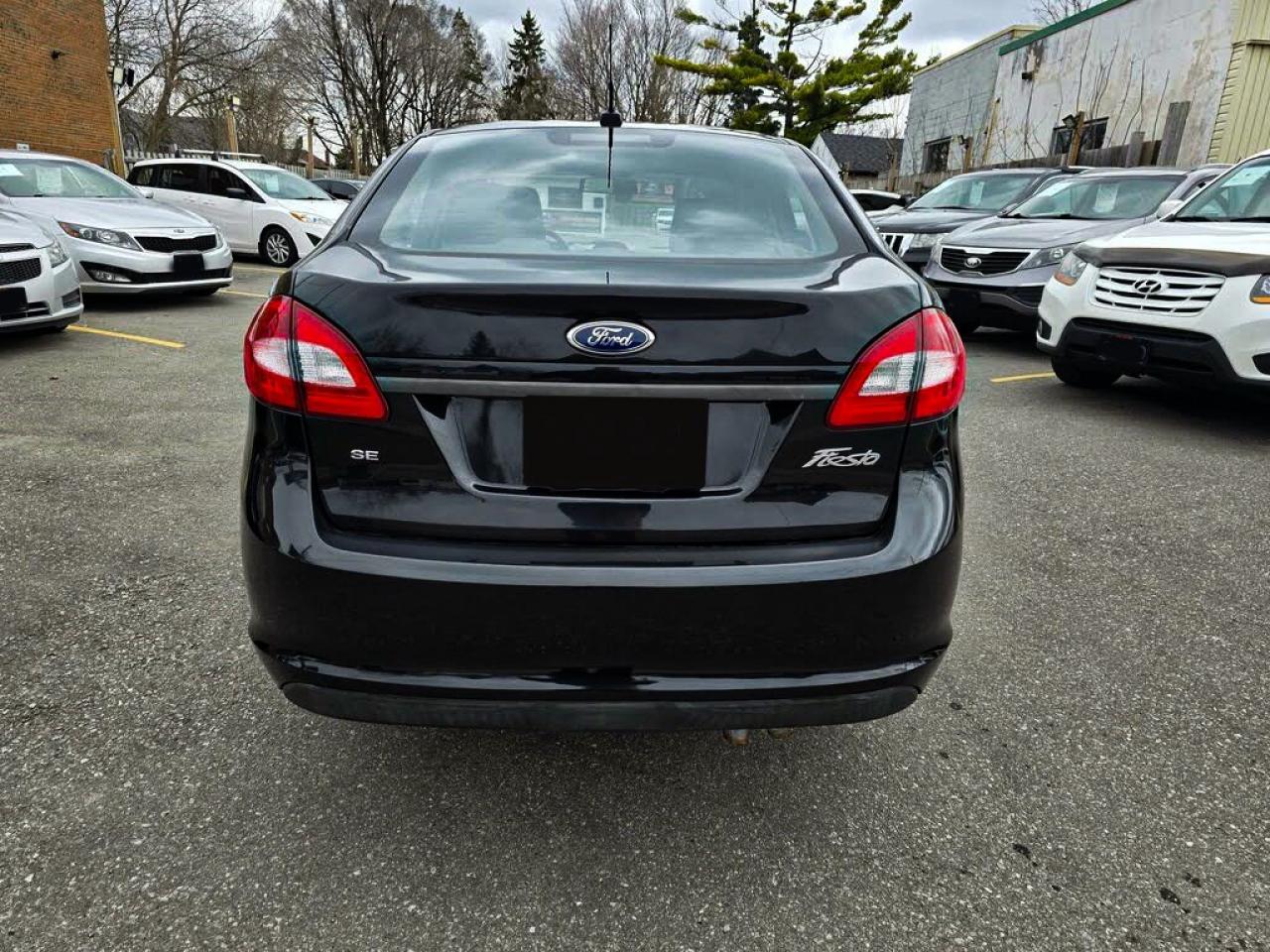 2012 Ford Fiesta SE Photo