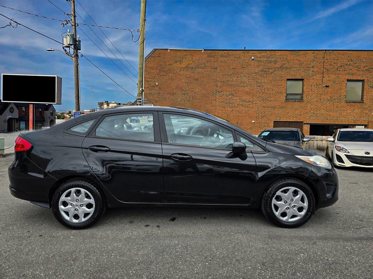 2012 Ford Fiesta SE Photo