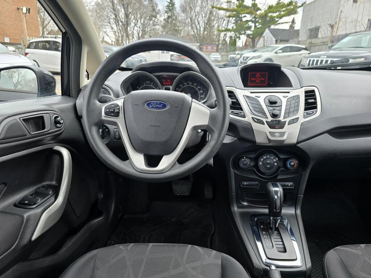 2012 Ford Fiesta SE Photo