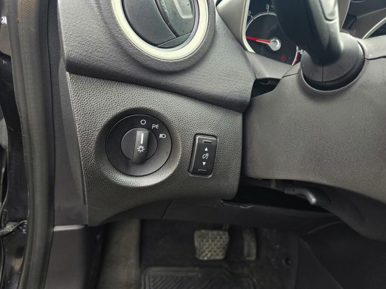 2012 Ford Fiesta SE Photo