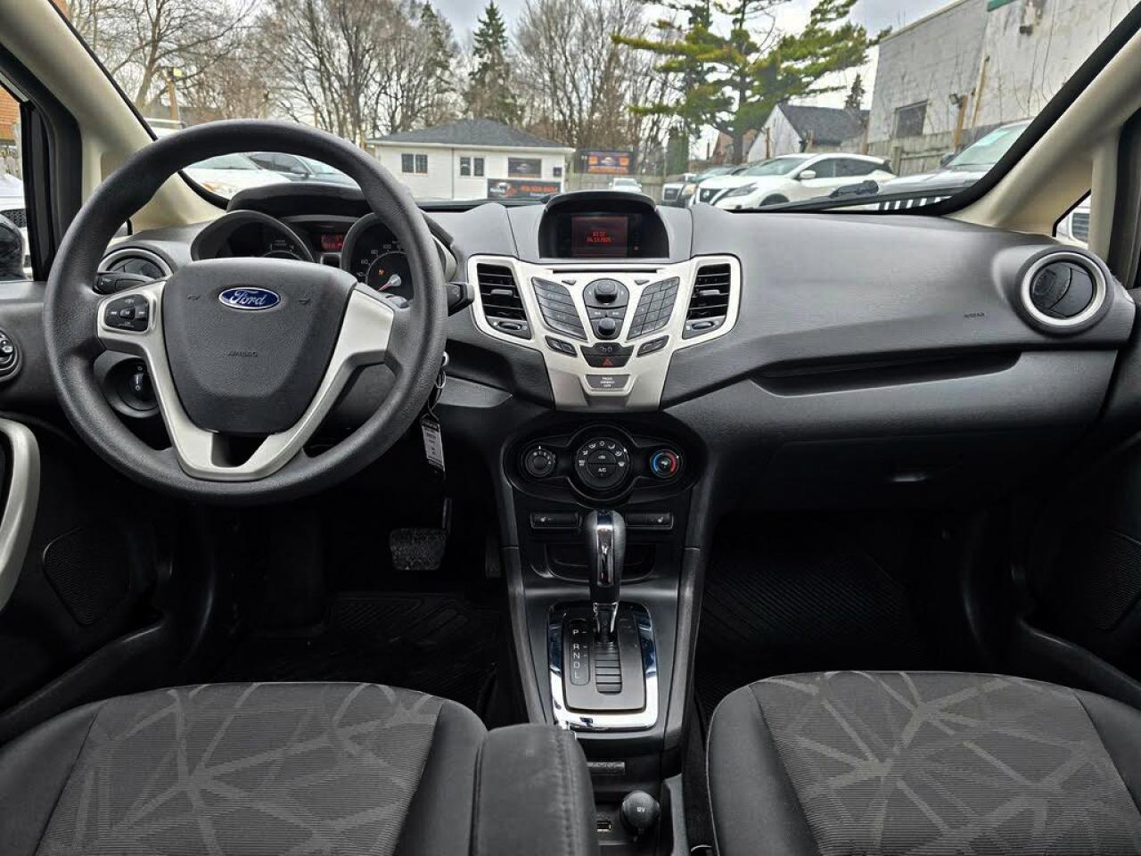 2012 Ford Fiesta SE Photo